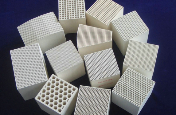 Honeycomb ceramic extrusion with HEMC binder